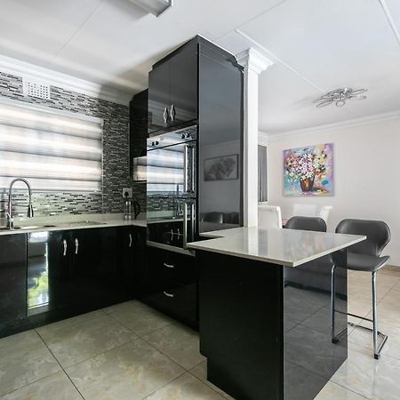 Signature Lodge Kempton Park Eksteriør billede
